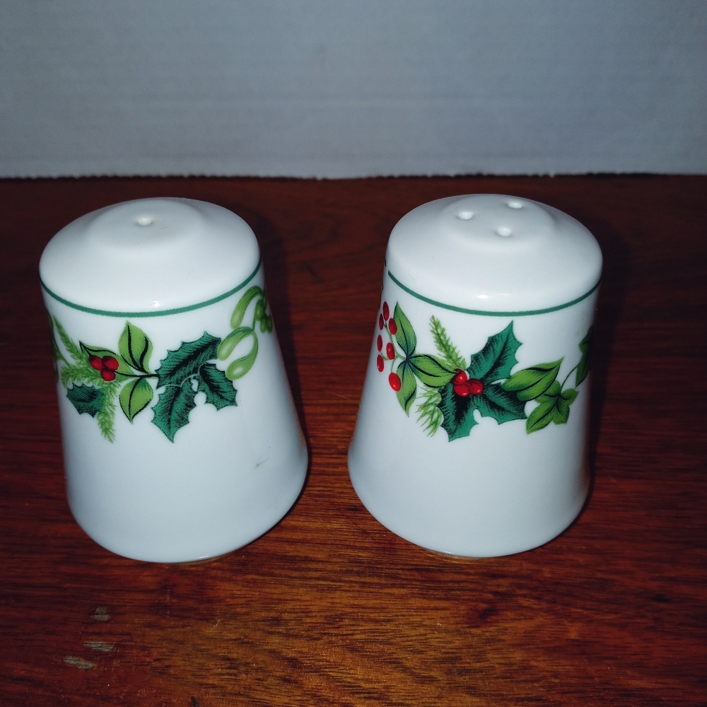 Holly Berries Salt Pepper Shakers White Porcelain Vintage
